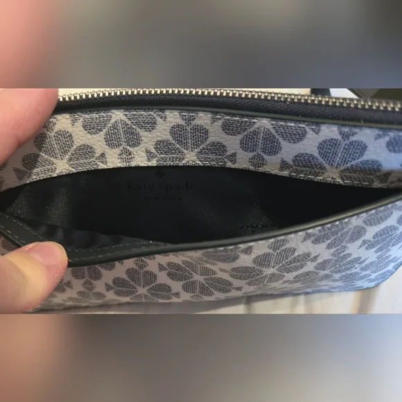 NWT Kate Spade Lucy Spade Flower Medium L-Zip Wristlet in Navy Multi; Brand New! - Picture 8 of 16